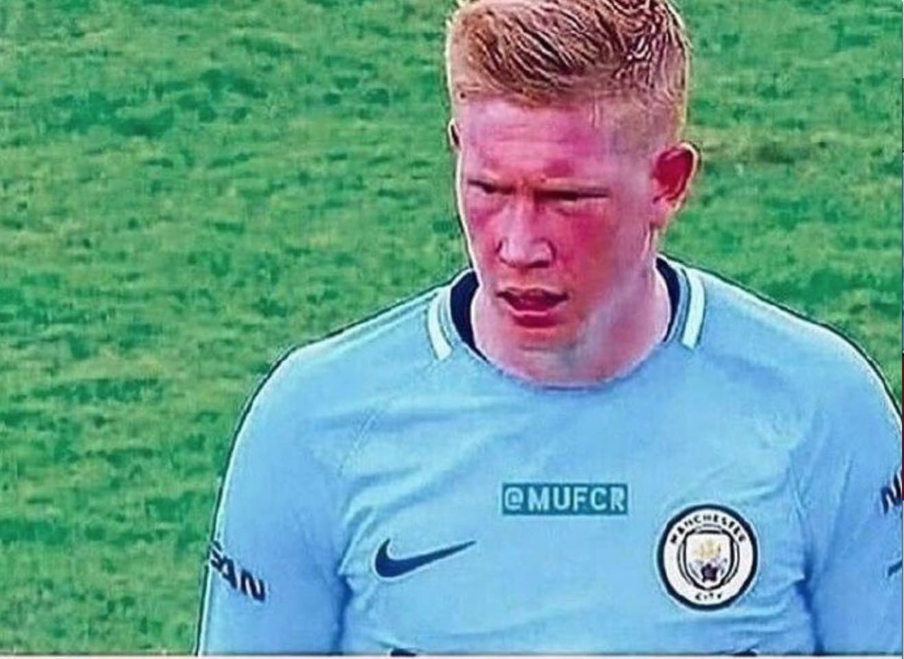 历史第1!梅西捧杯图点赞数5596万 全平台最高纪录